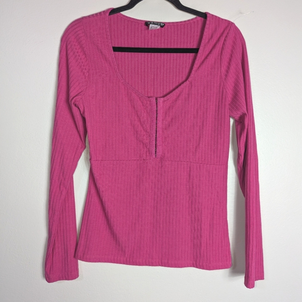 L Venus Hot Pink Ribbed Clasp Front Top